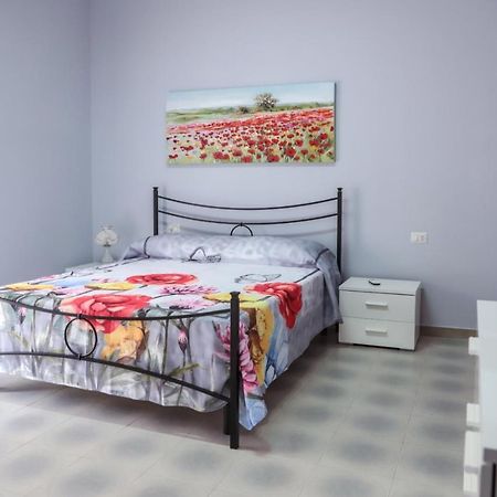 B&B La Casa Dei Fiori Amorosi 外观 照片